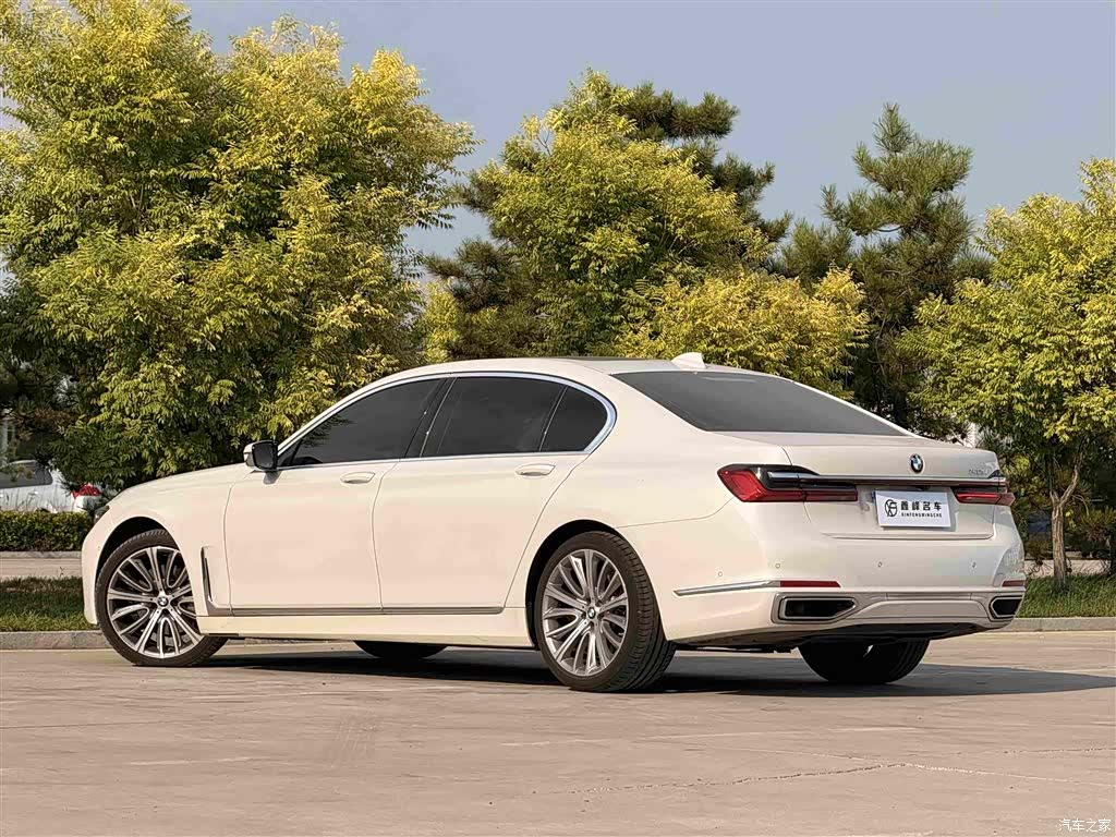 BMW 7 Series, 2022 32