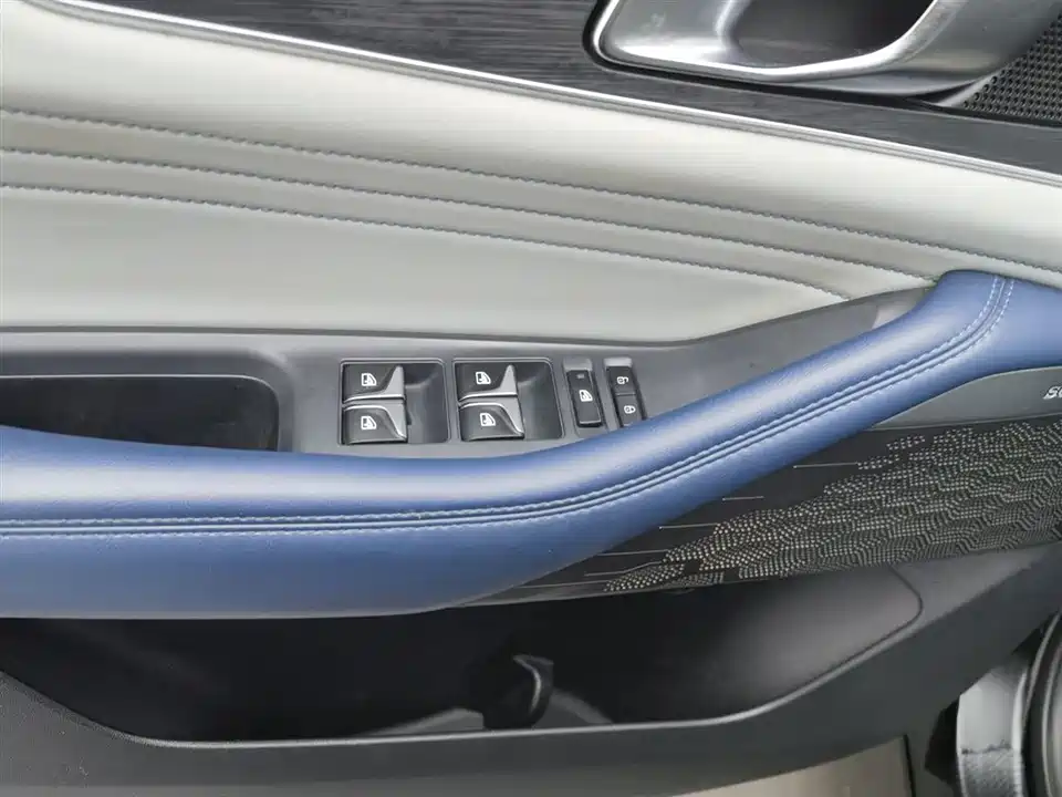 Changan UNI-K Smart iDD