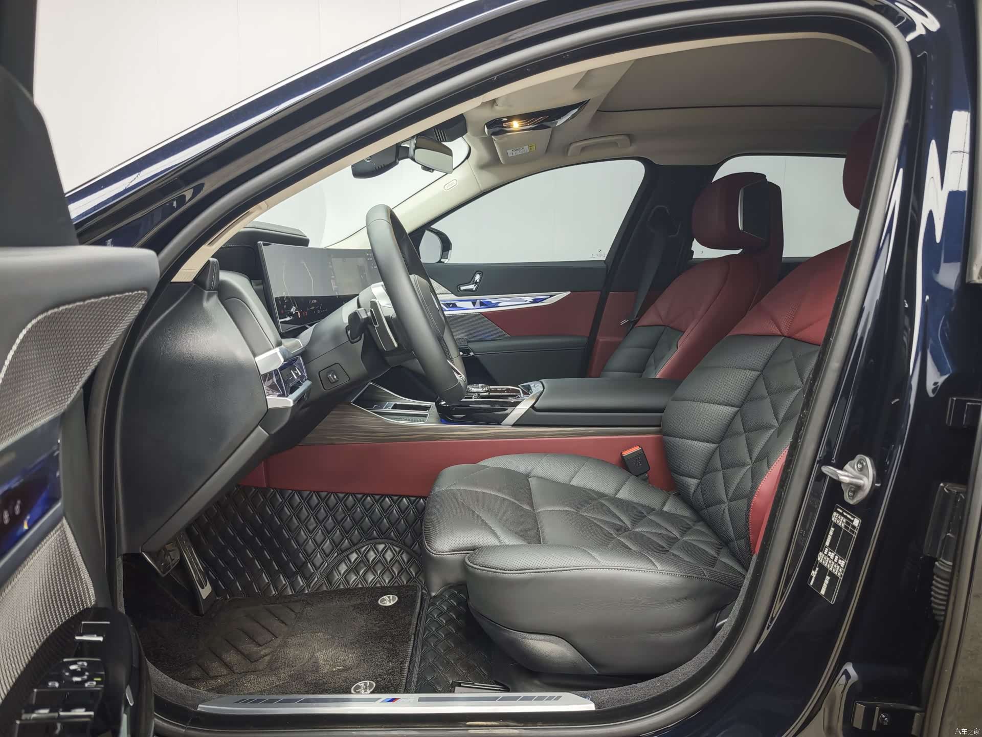 BMW 7 Series, 2026 7