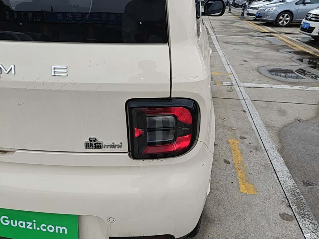 Geely Panda, 2025 8