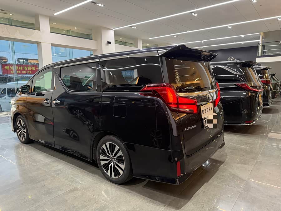 Toyota Alphard 2018, фото 4