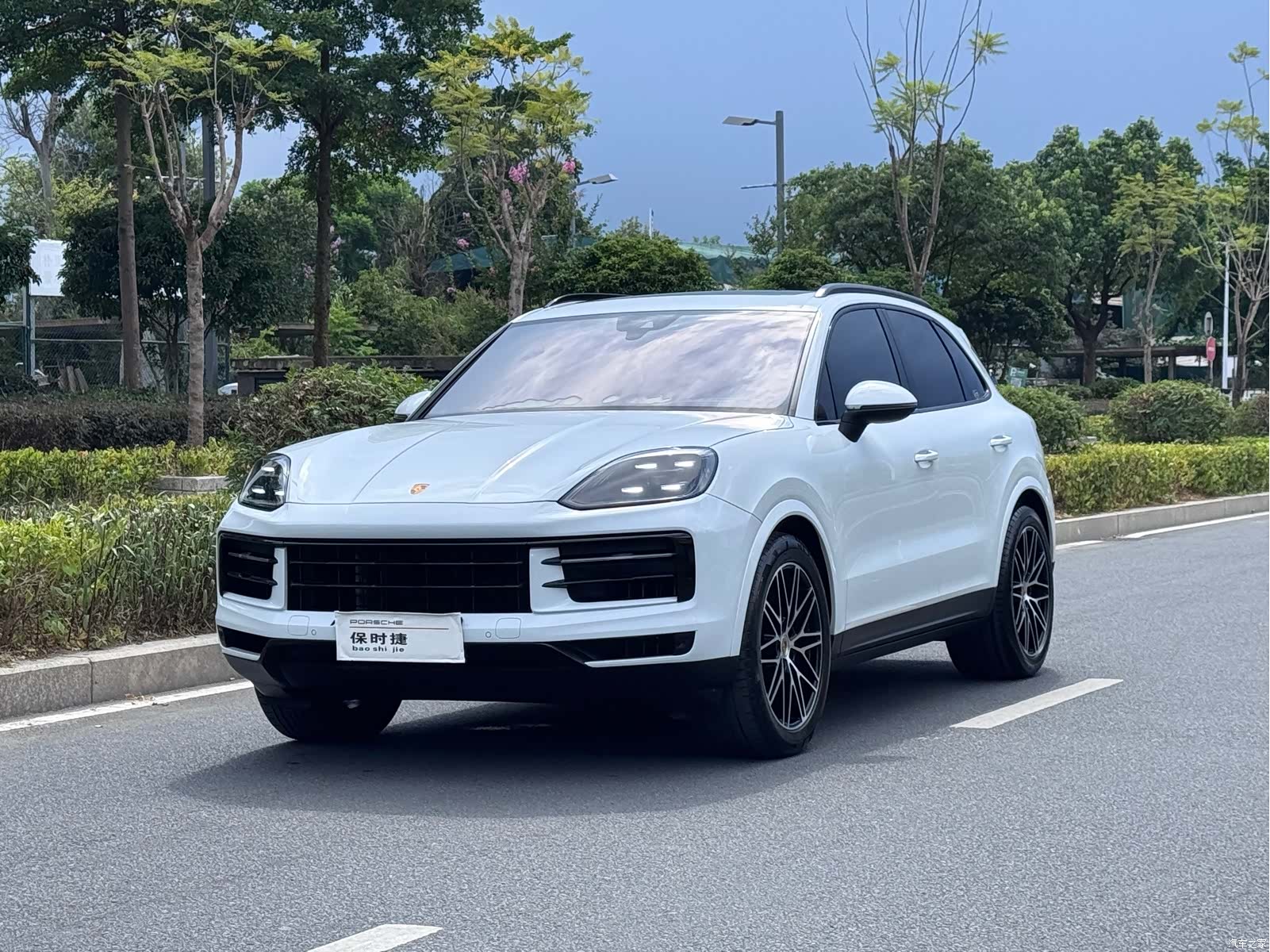 Porsche Cayenne, 2024 1