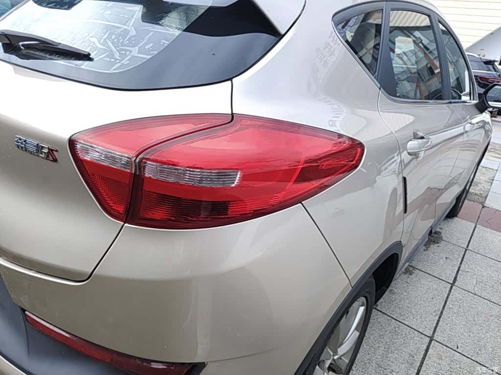 Geely Emgrand, 2018 8