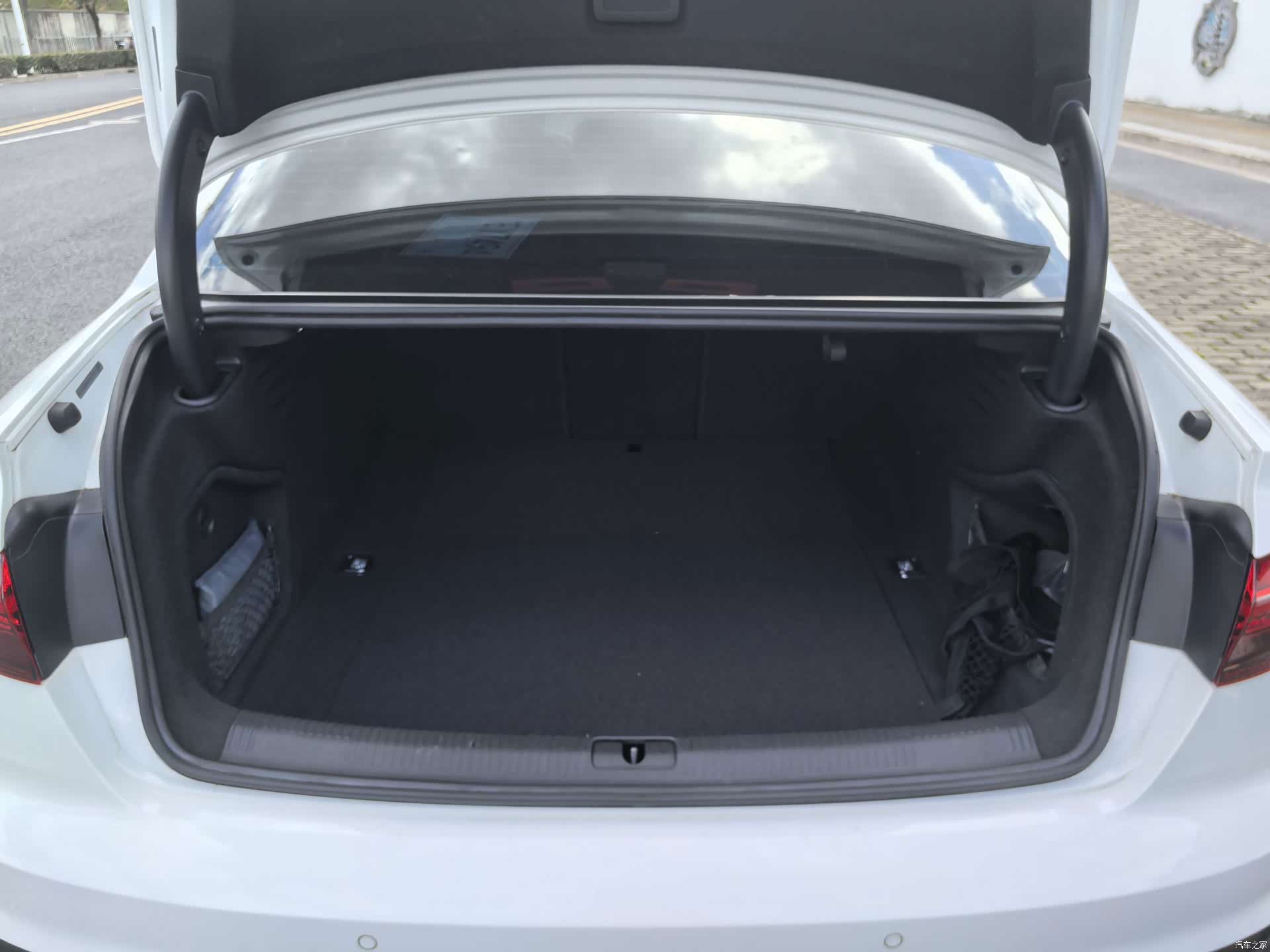 Audi A4L, 2022 9