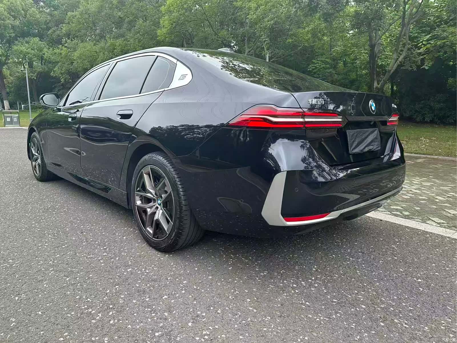 BMW 5 Series, 2025 3