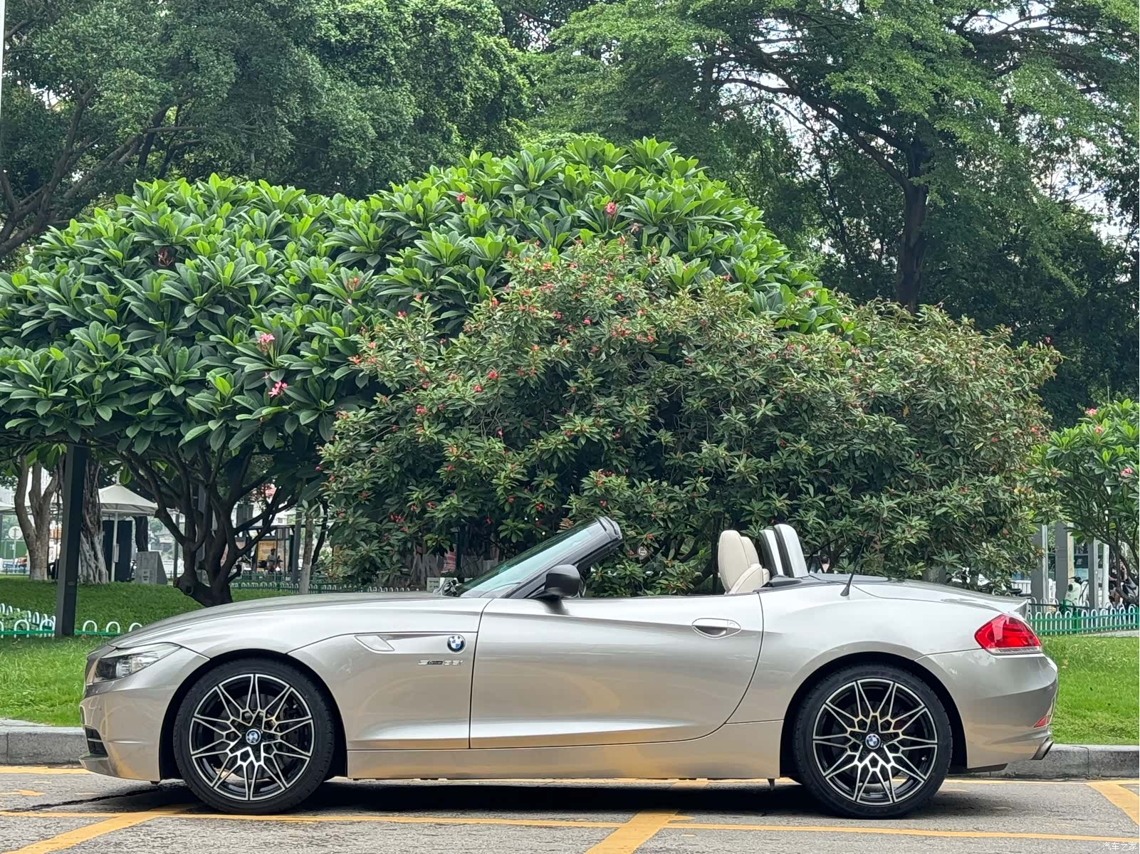 BMW Z4, 2011 4