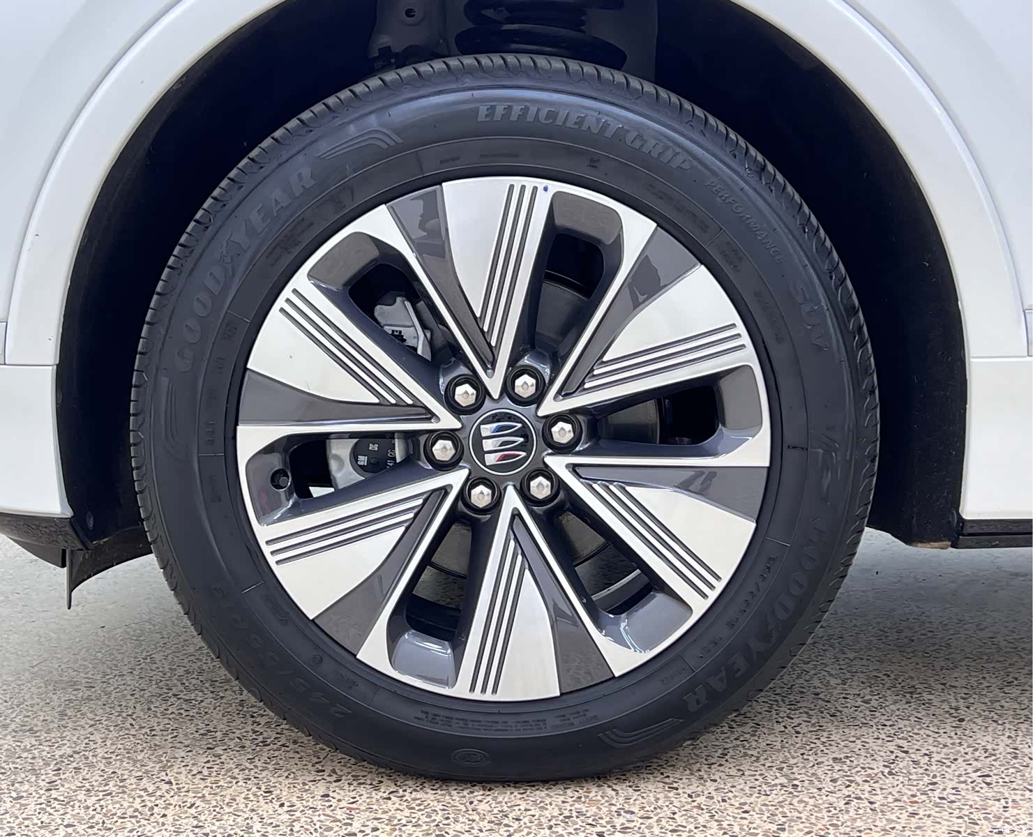 Buick E5, 2025 9