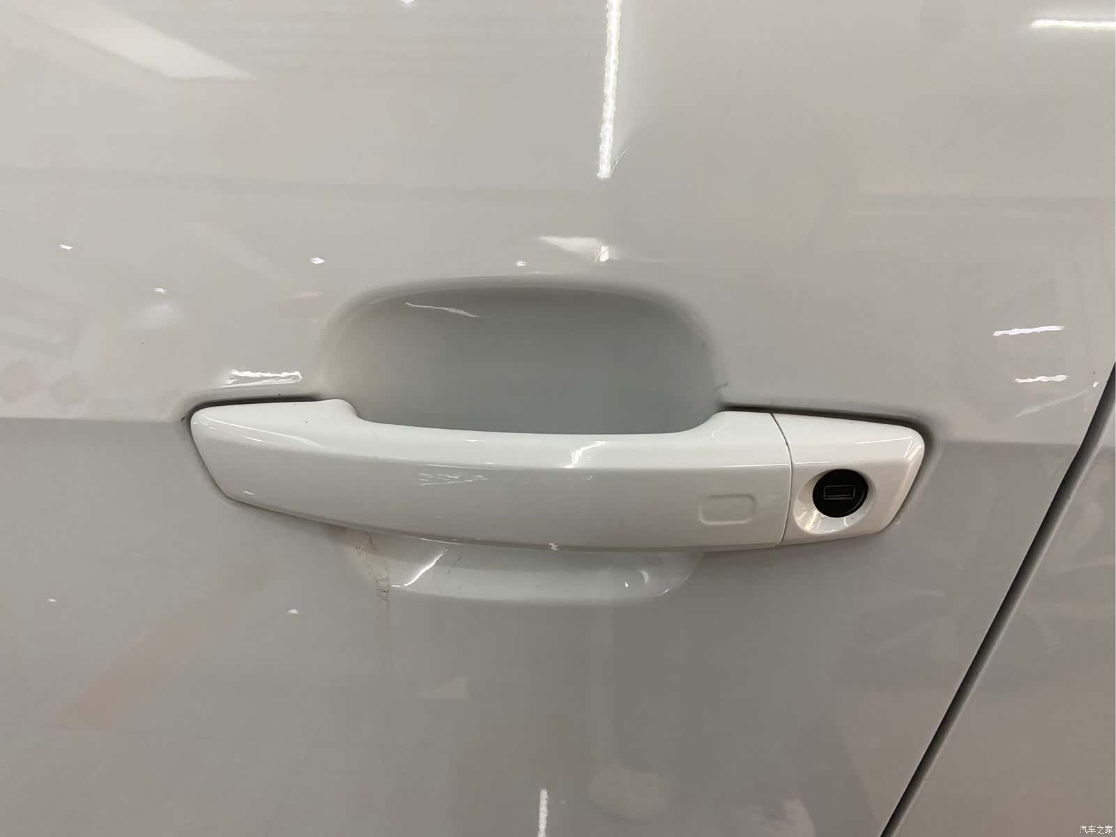 Audi Q2L, 2021 16
