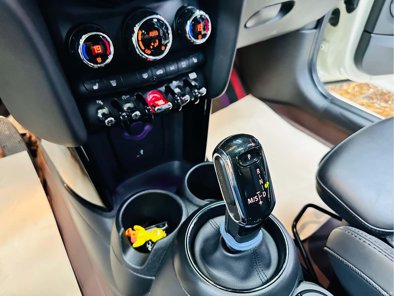 Mini Cooper, 2021 32