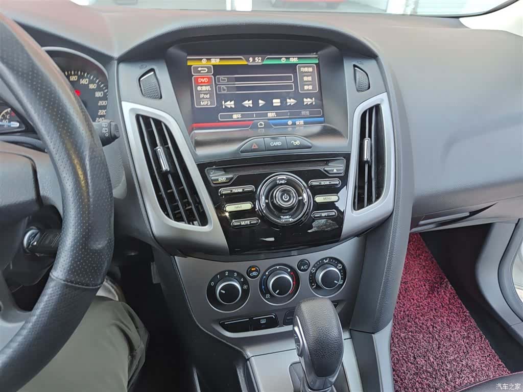 Ford Focus, 2015 9