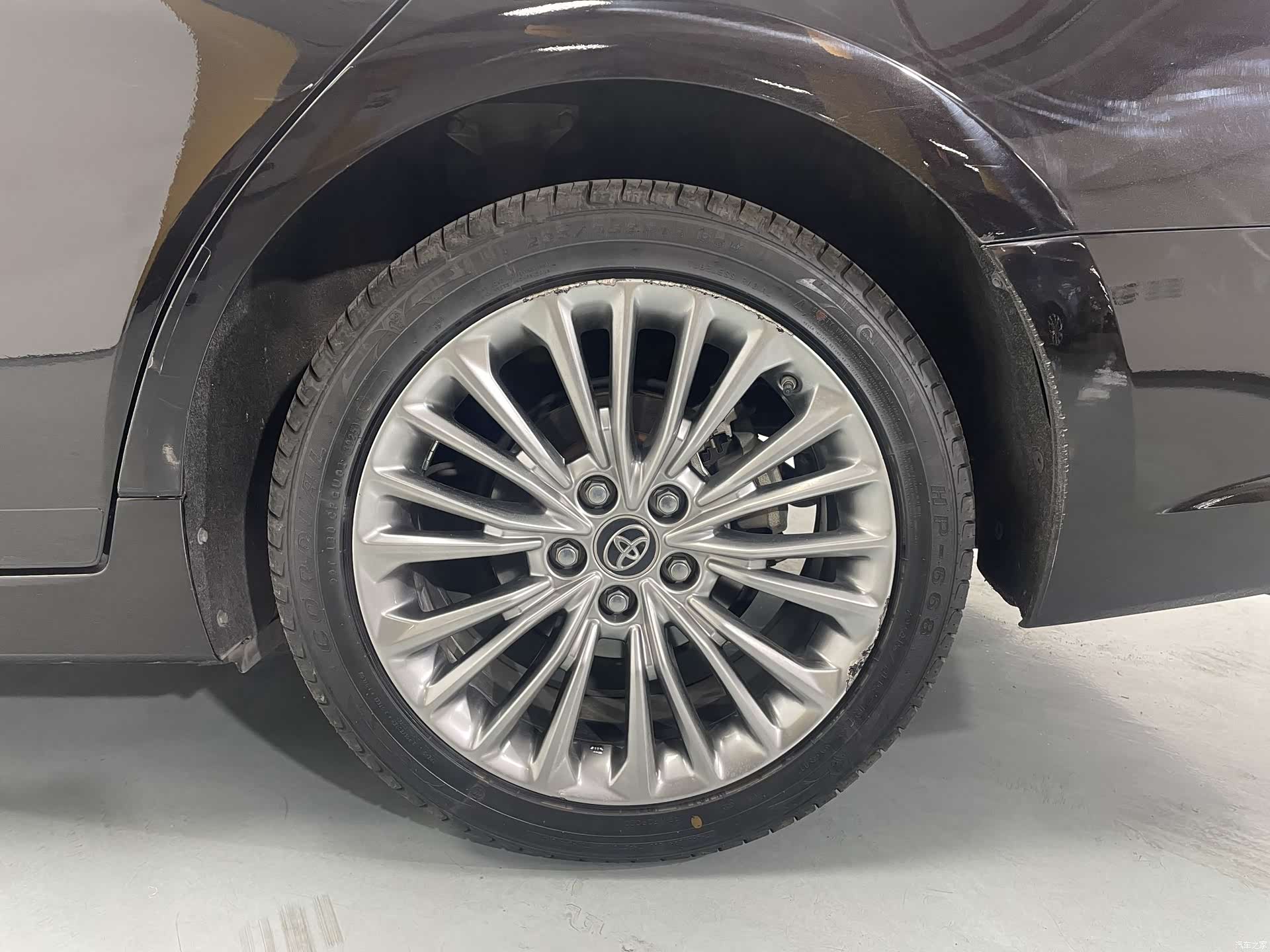 Toyota Avalon, 2019 19