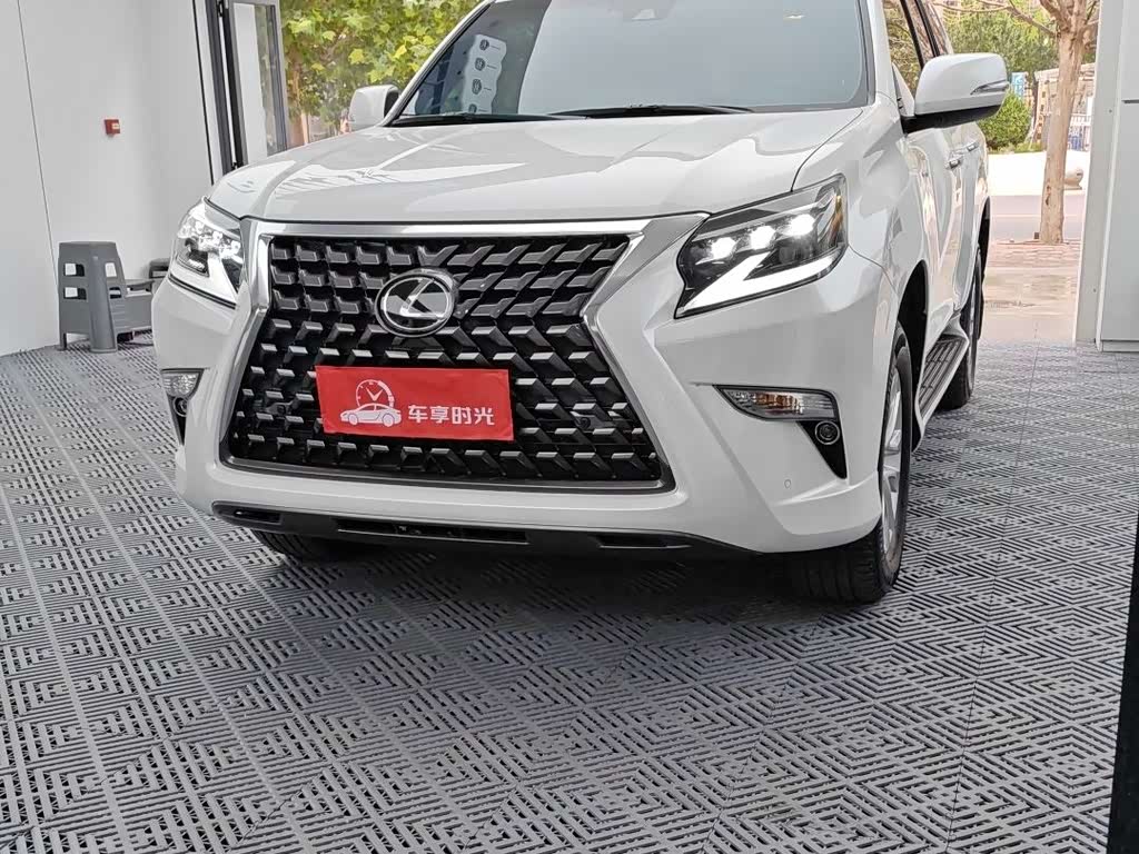 Lexus GX