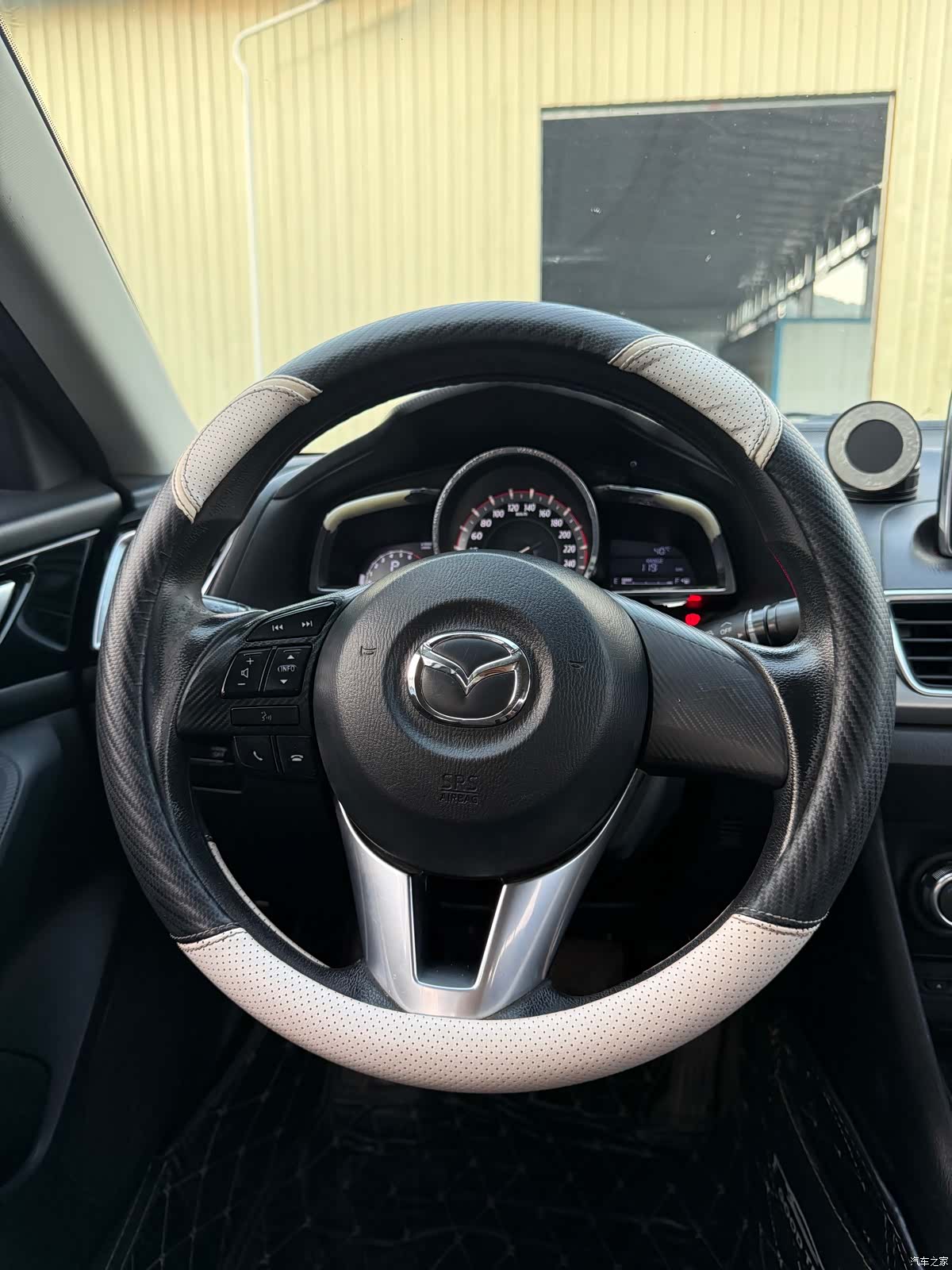 Mazda Mazda3, 2016 18