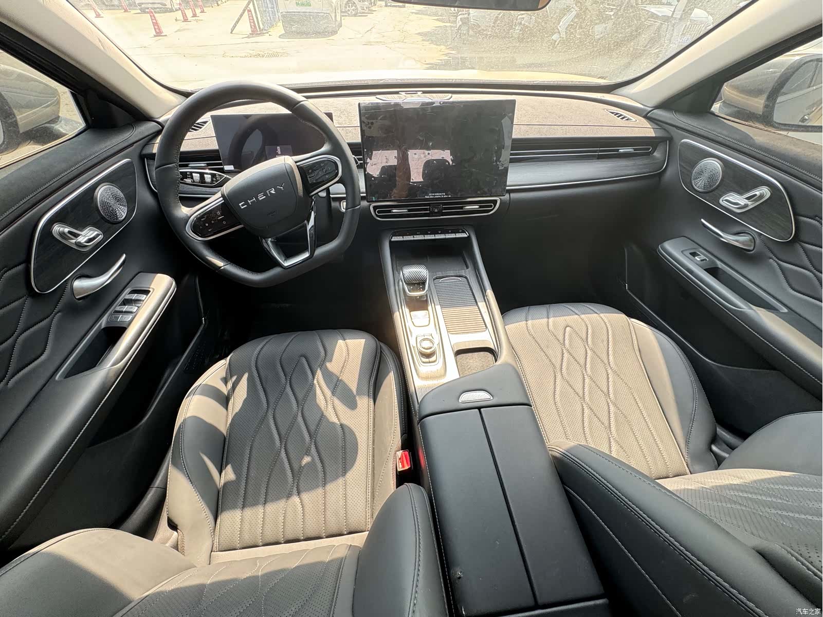 Chery Arrizo 8, 2025 все фото
