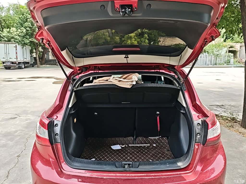 Nissan Tiida, 2019 19