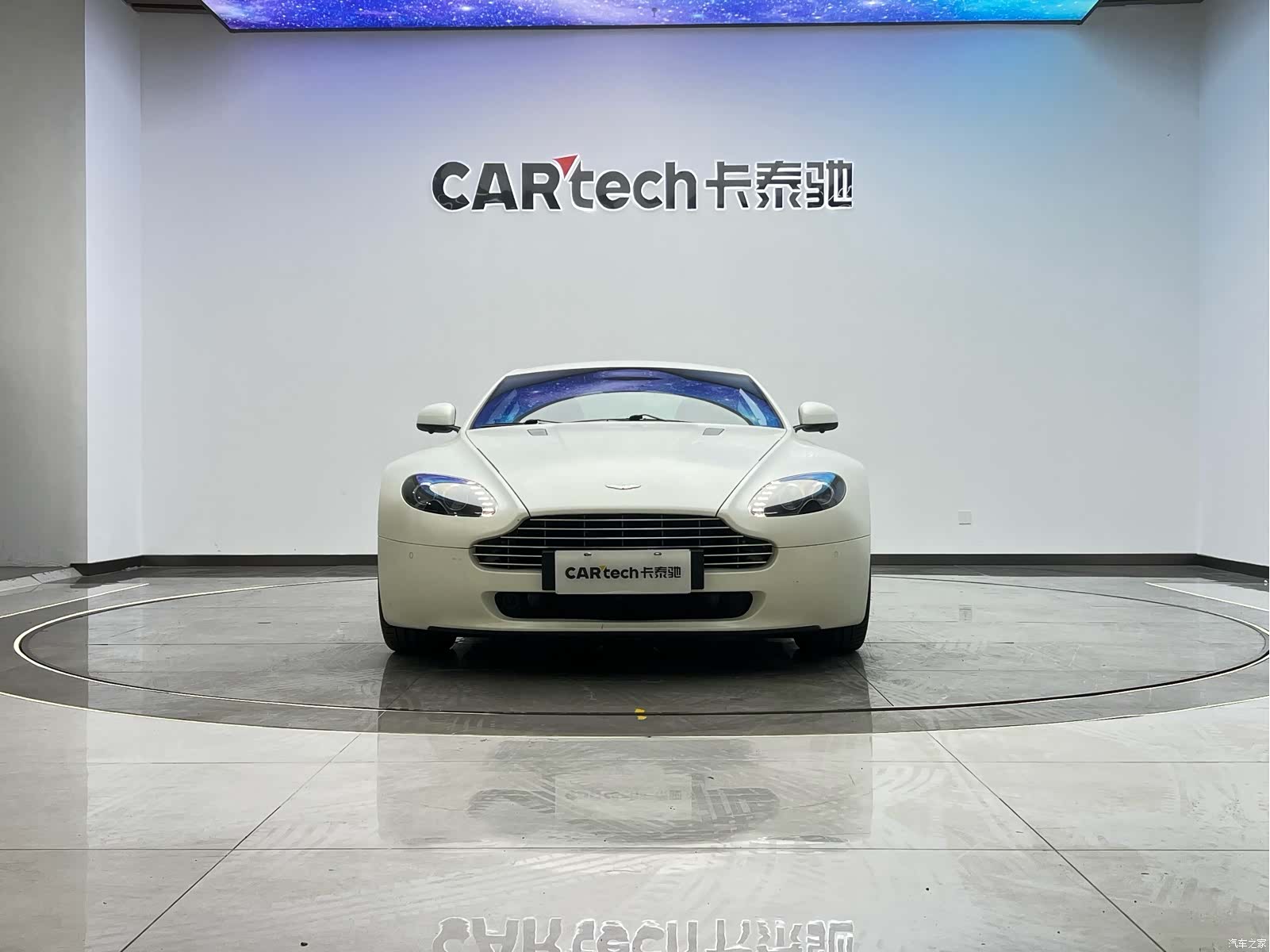 Aston Martin Vantage, 2012 2