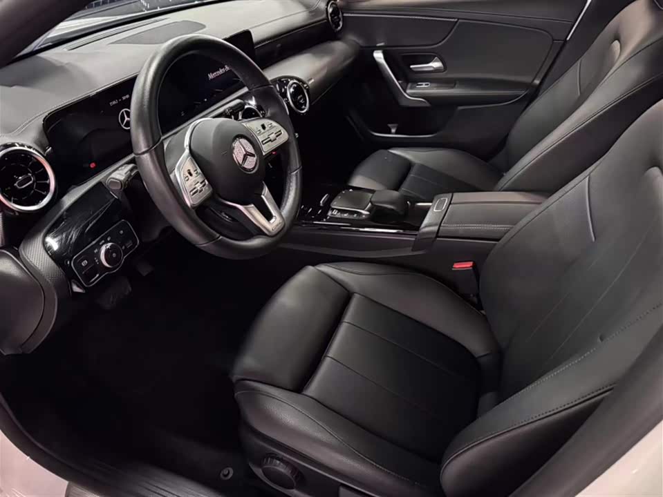 Mercedes-Benz Class A Mercedes-Benz Class A