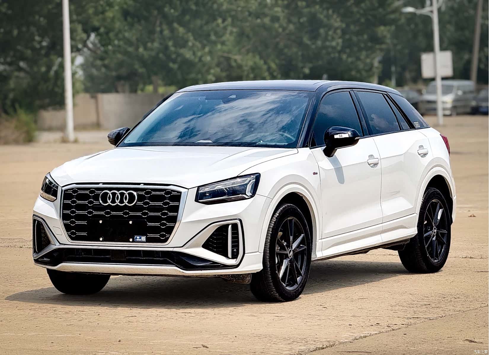 Audi Q2L, 2021 1