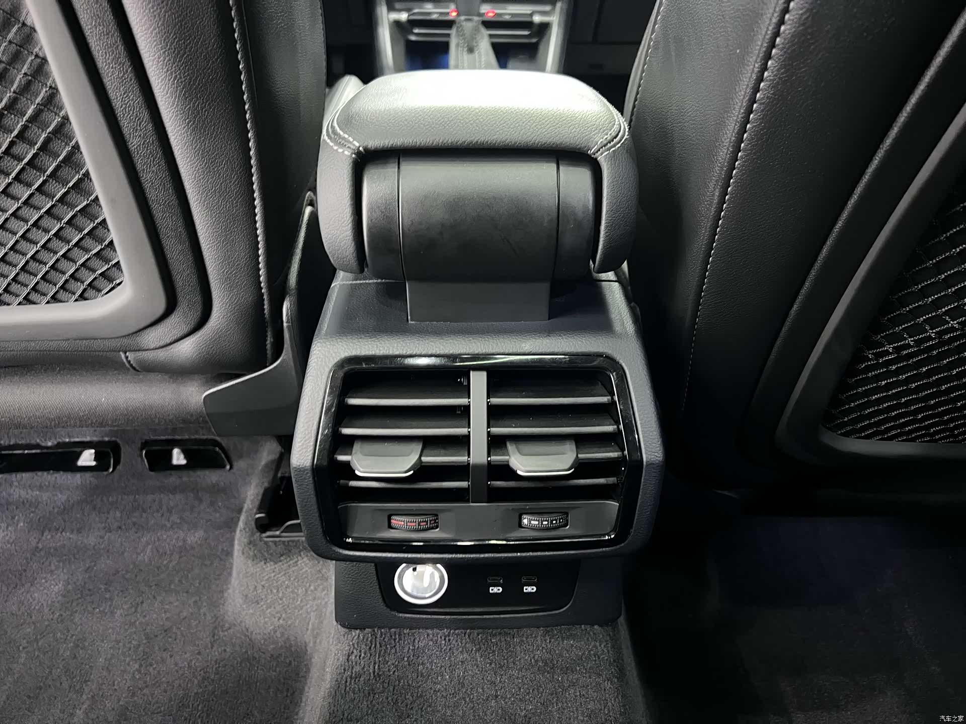 Audi Q3, 2022 15