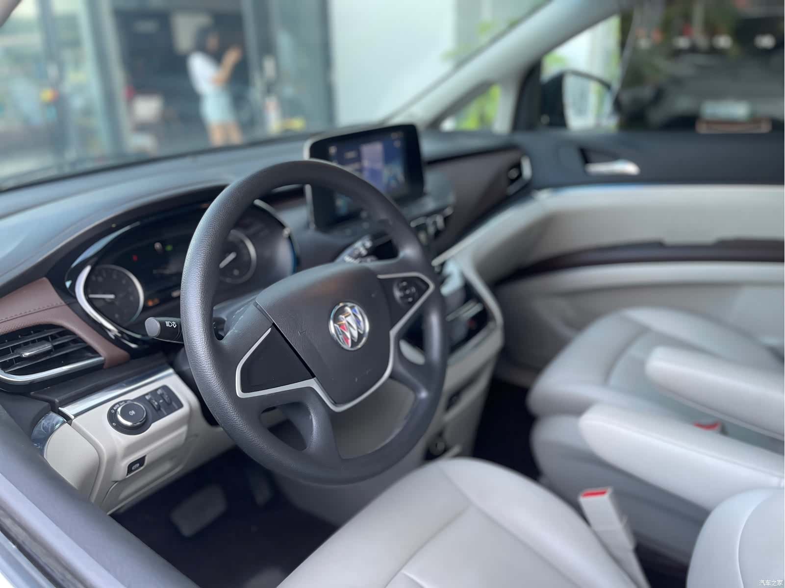 Buick GL8, 2021 10