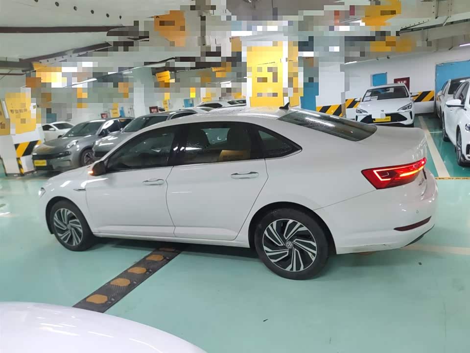 Volkswagen Sagitar