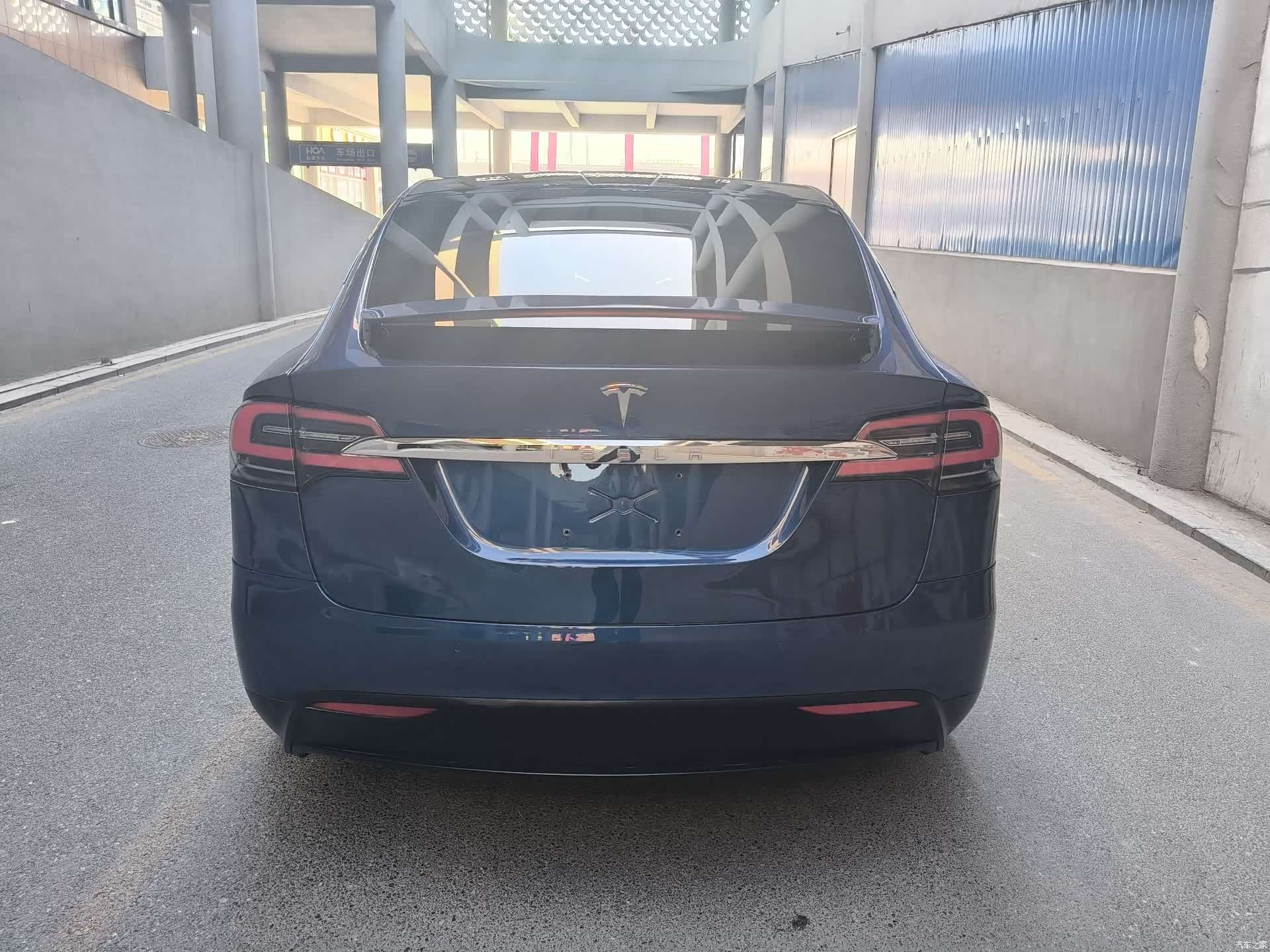 Tesla Model X, 2016 4