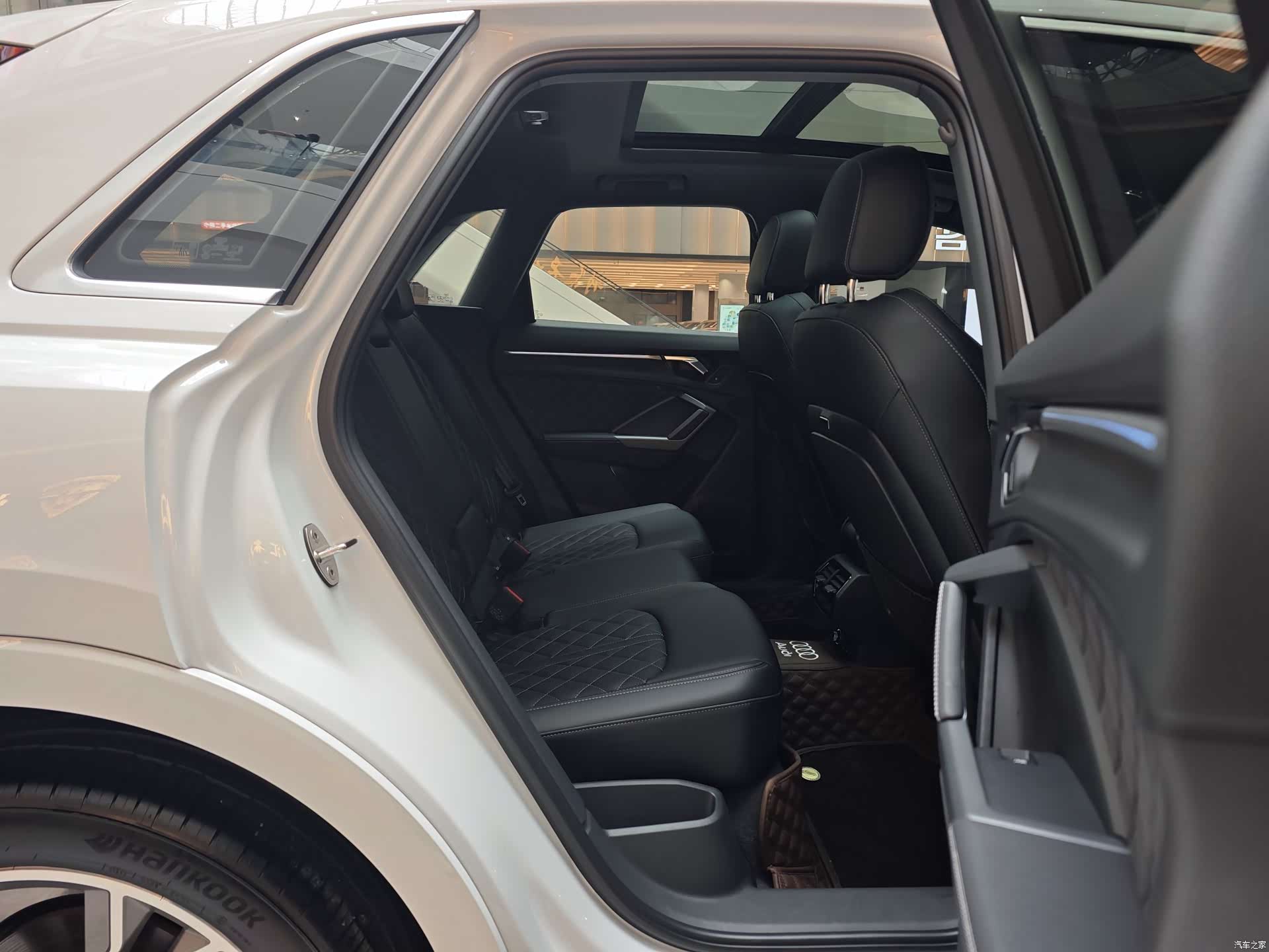 Audi Q3, 2025 10