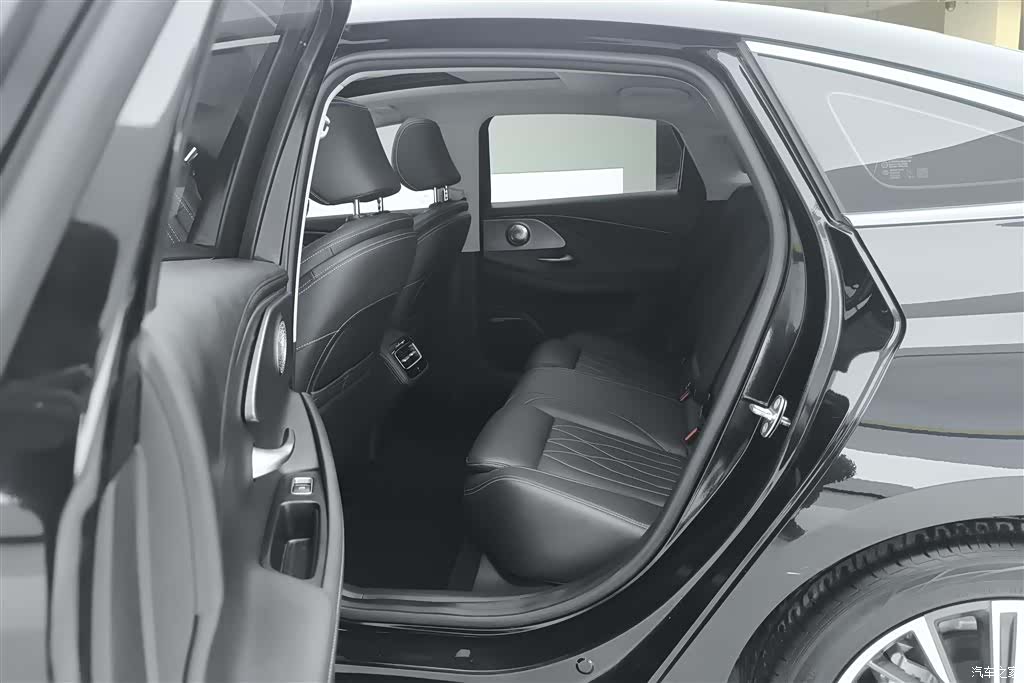 Chery Arrizo 8, 2023 11