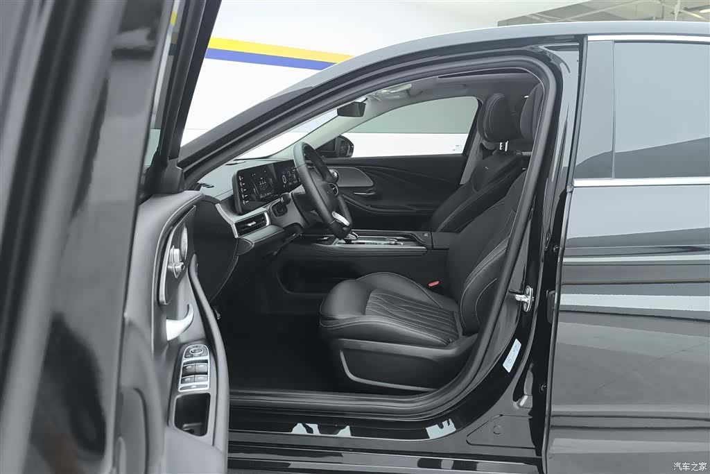 Chery Arrizo 8, 2023 9