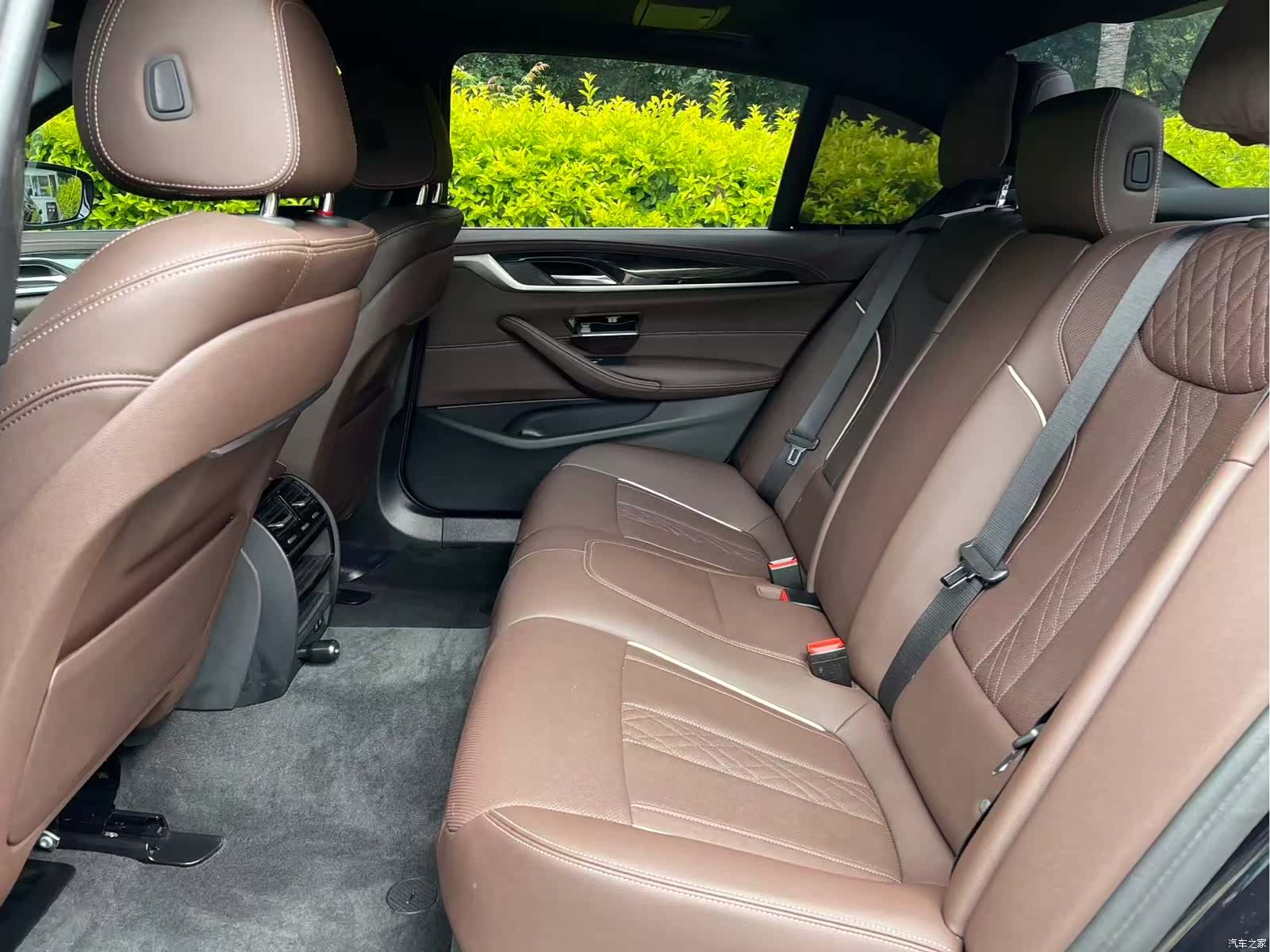 BMW 5 Series, 2023 9