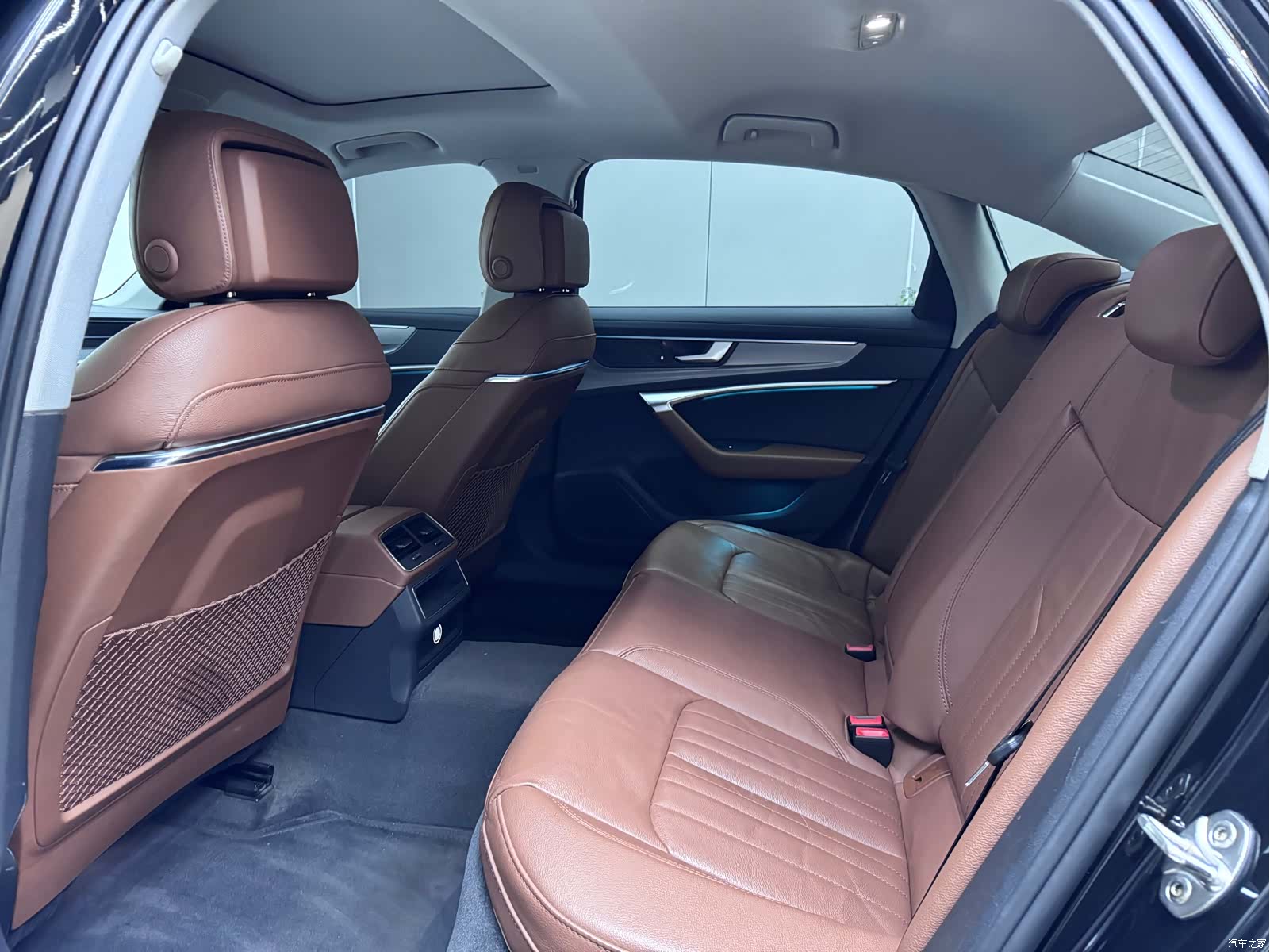 Audi A6L, 2022 11