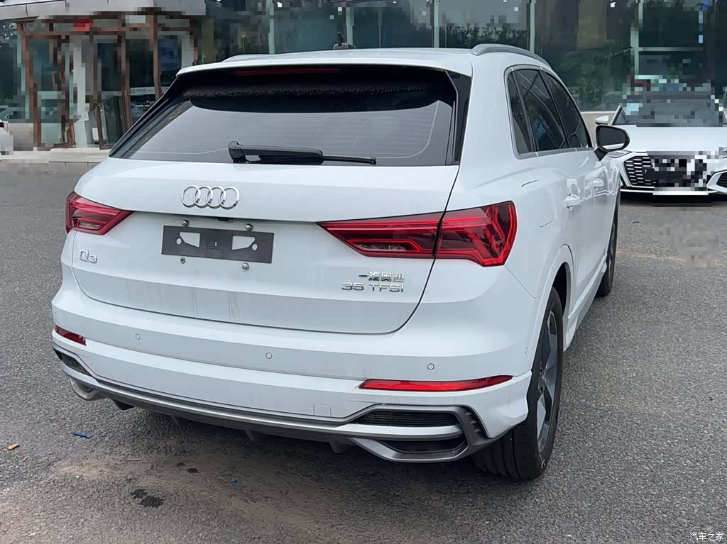 Audi Q3, 2023 13