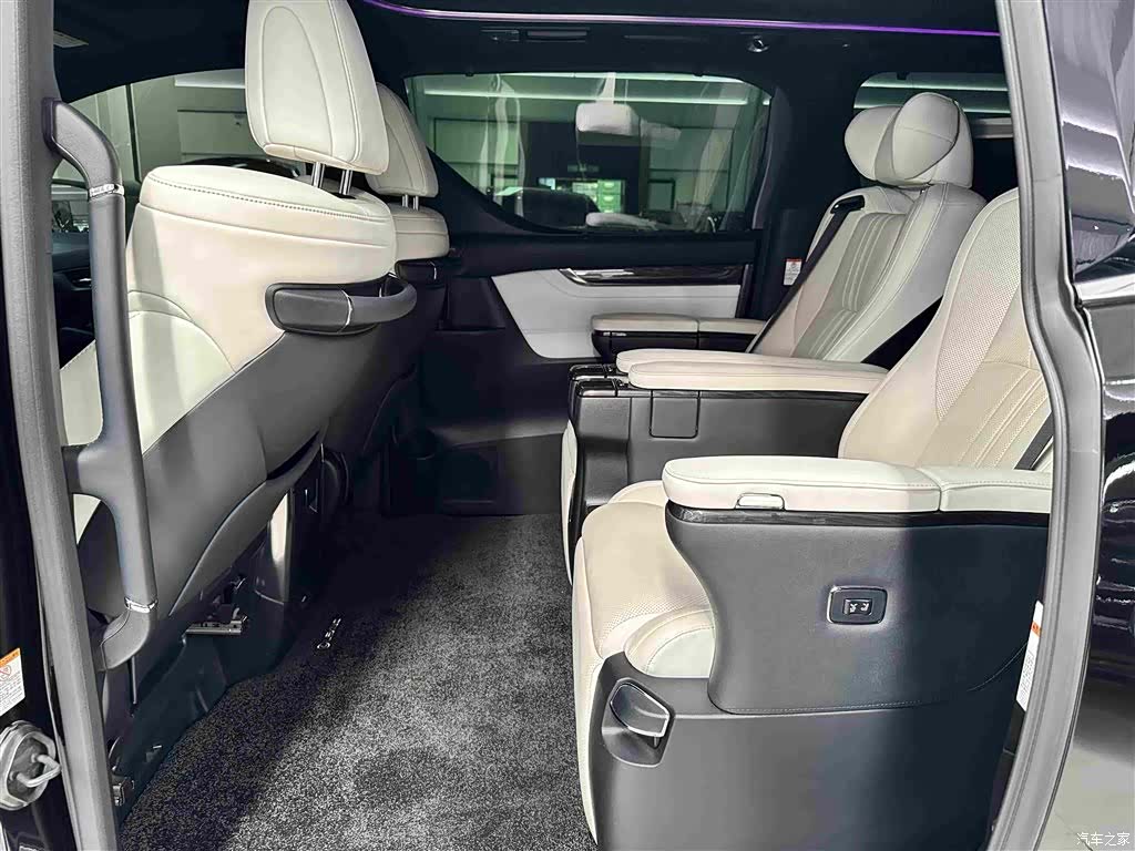 Lexus LM, 2022 15
