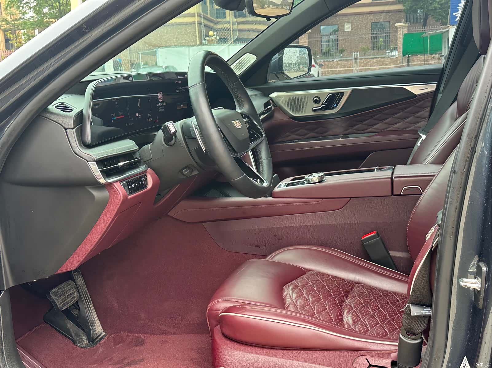 Cadillac CT6, 2023 все фото