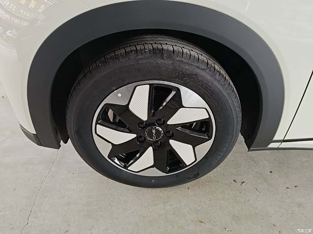 BYD Dolphin, 2026 23