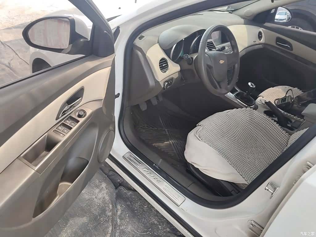 Chevrolet SE, 2015 16