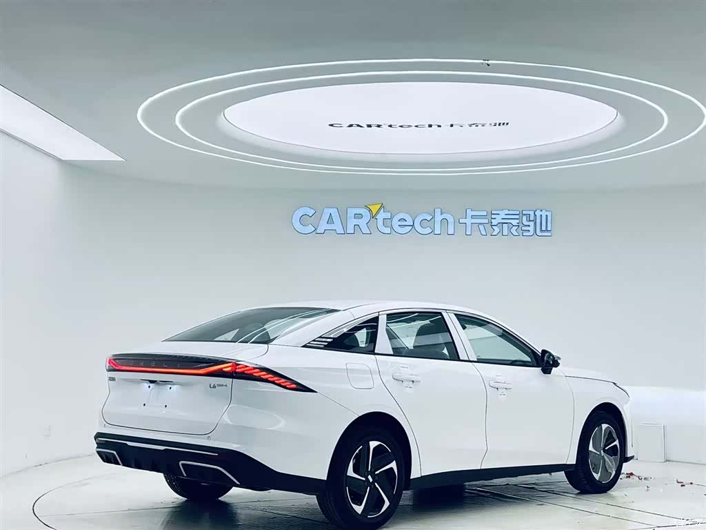 Geely Galaxy L6, 1900 все фото