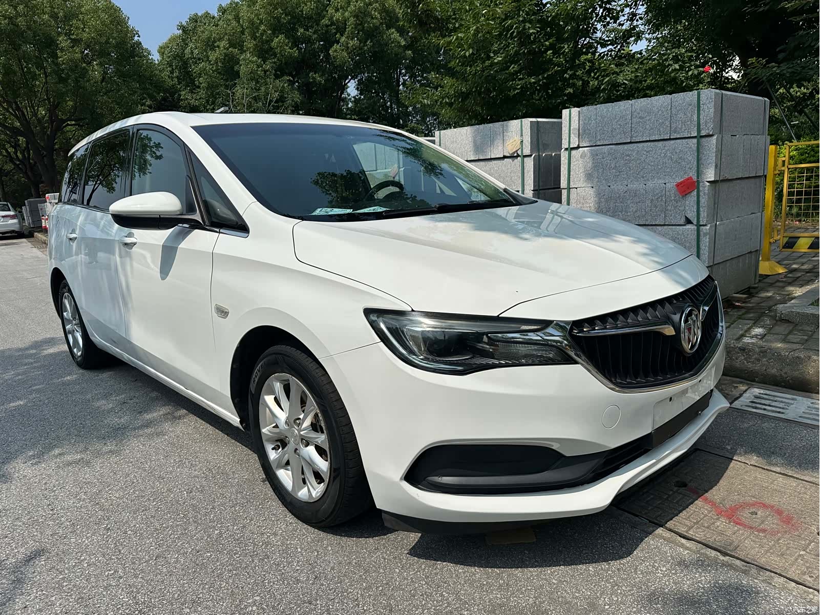 Buick GL6, 2017 3