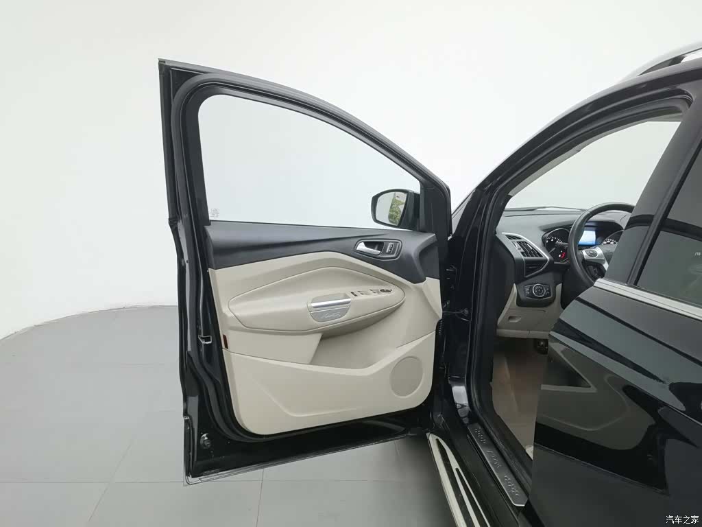Ford Kuga, 2014 8