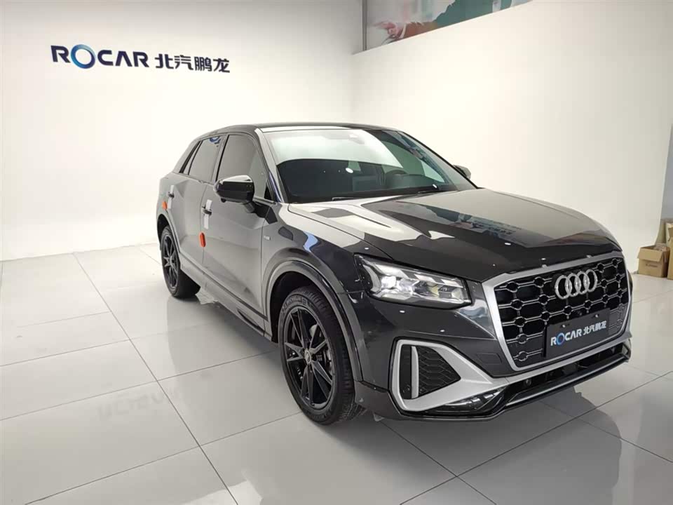 Audi Q2L
