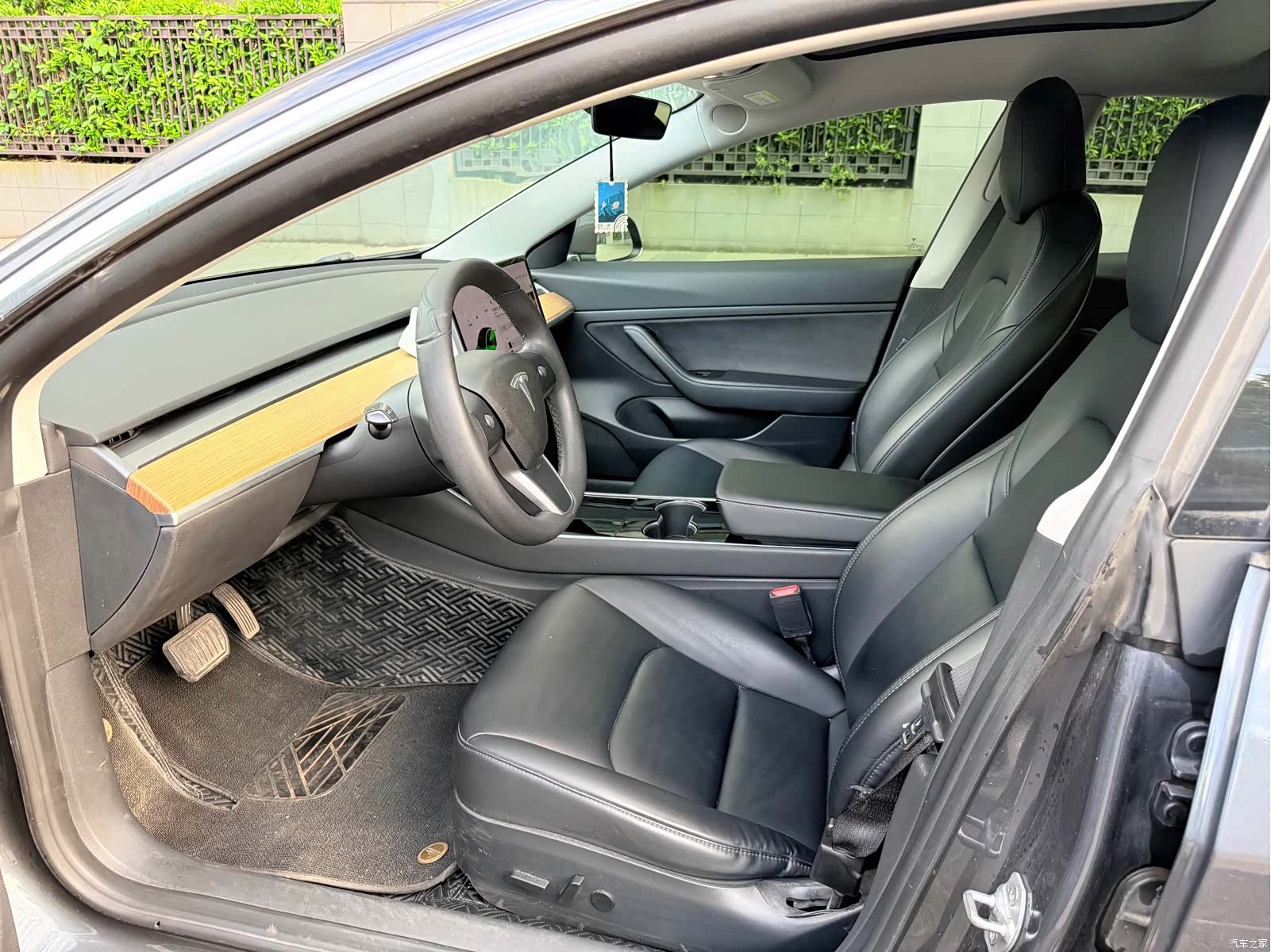 Tesla Model 3, 2020 все фото