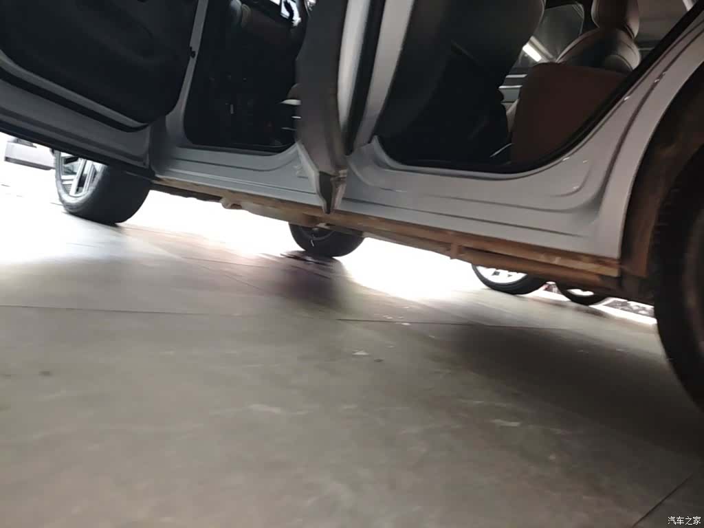 Wuling Starlight, 2026 22