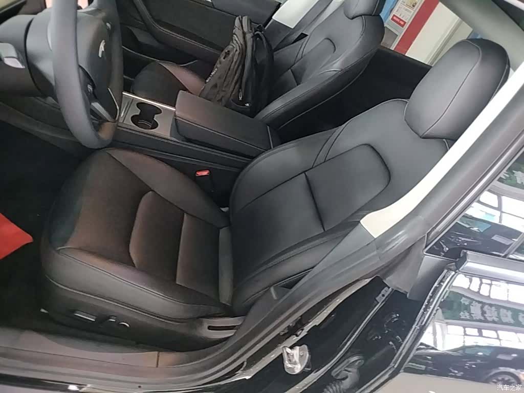 Tesla Model 3, 2022 15