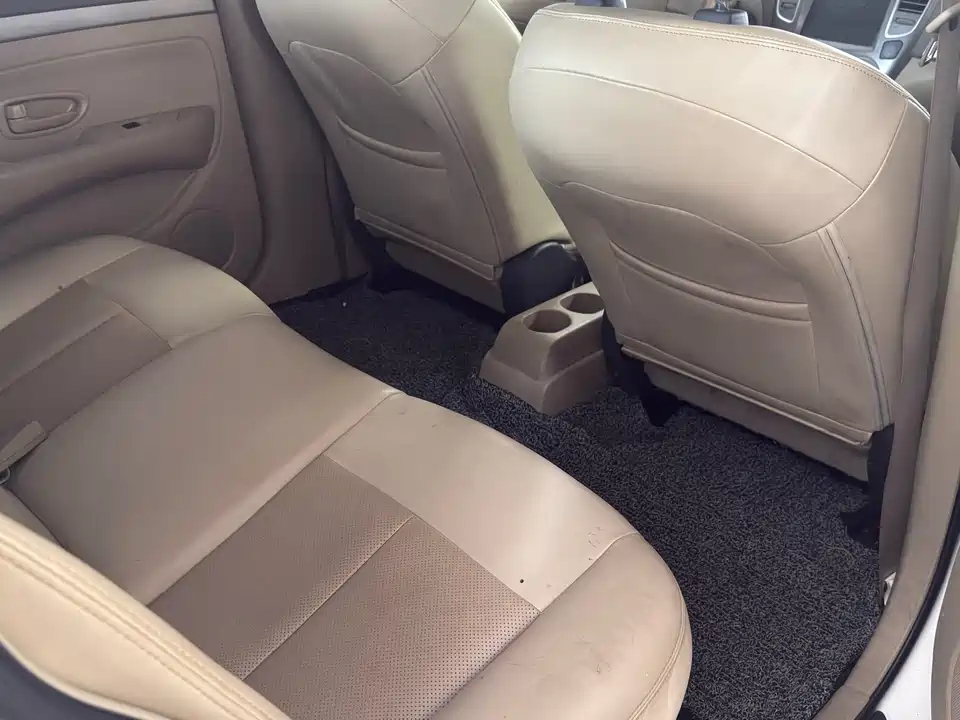 Dongfeng Junfeng E11K