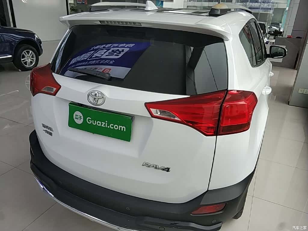 Toyota RAV4, 2015 6