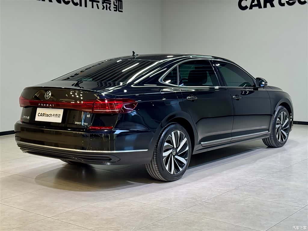 Volkswagen Passat, 2025 4