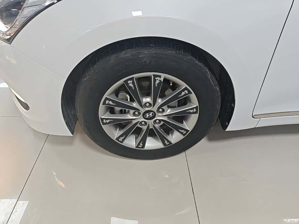 Hyundai GLS, 2016 25