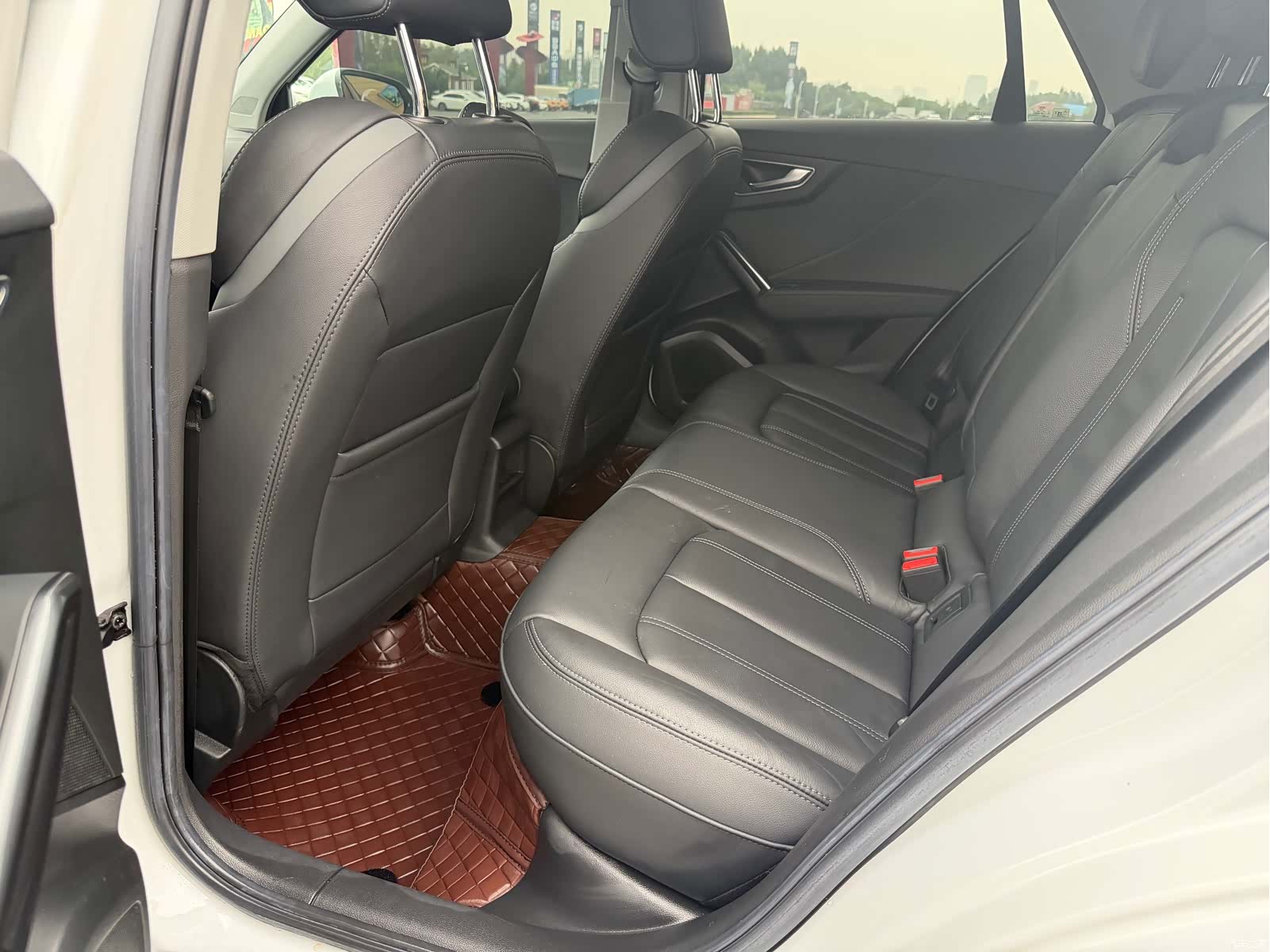 Audi Q2L, 2022 10
