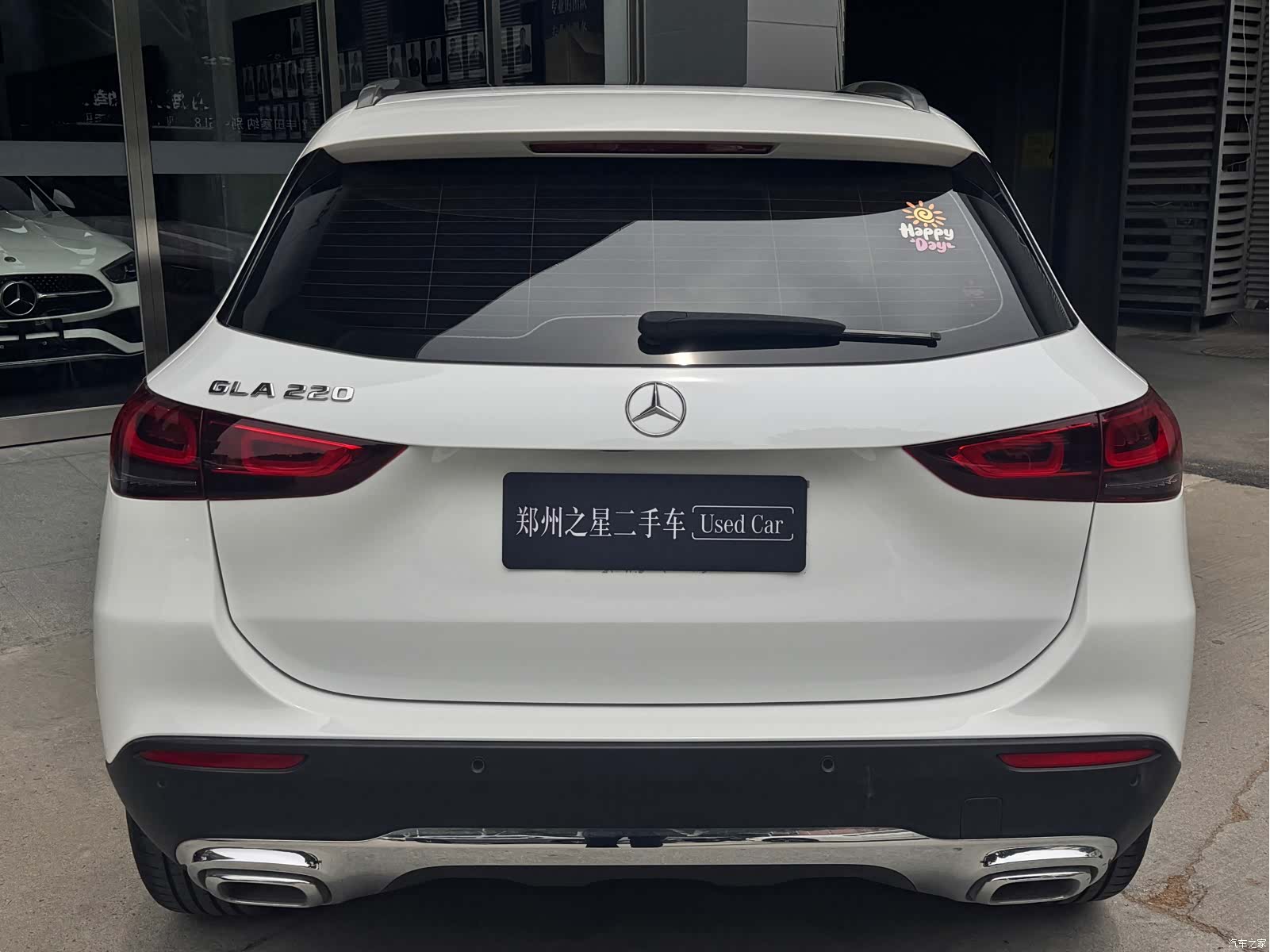 Mercedes-Benz GLA, 2023 все фото