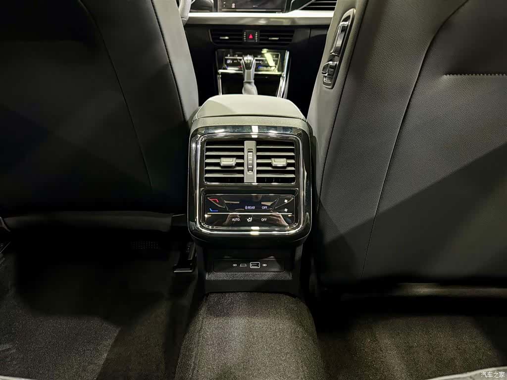 Volkswagen Passat, 2025 21
